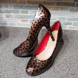 Nine & Comp leopard heels